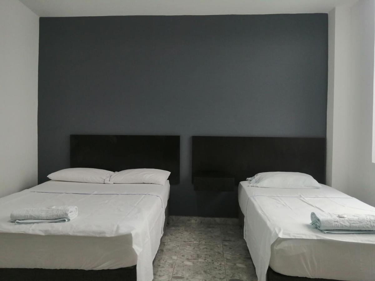 Hotel Bucare Yopal Exteriör bild